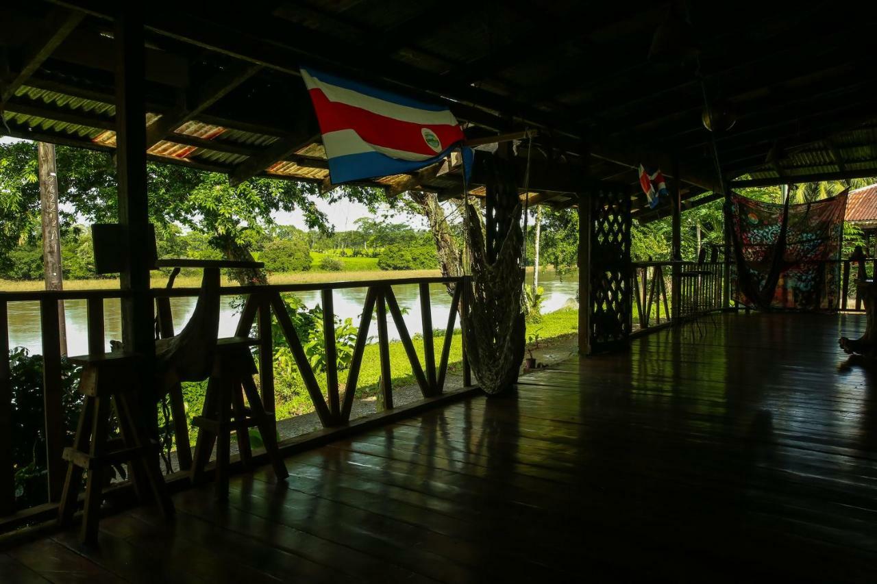 Tapir Lodge Santa Rita  Exterior foto
